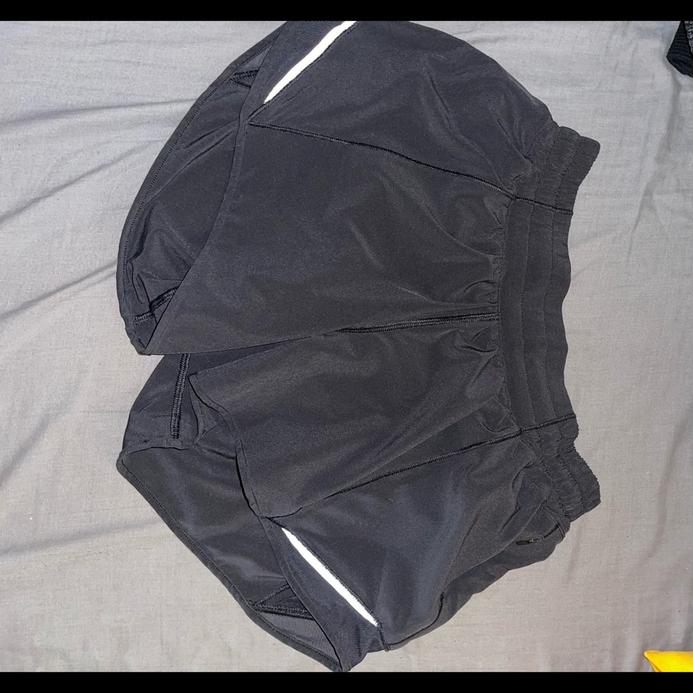 Black. Size 6 tall. Hotty Hot lulu shorts